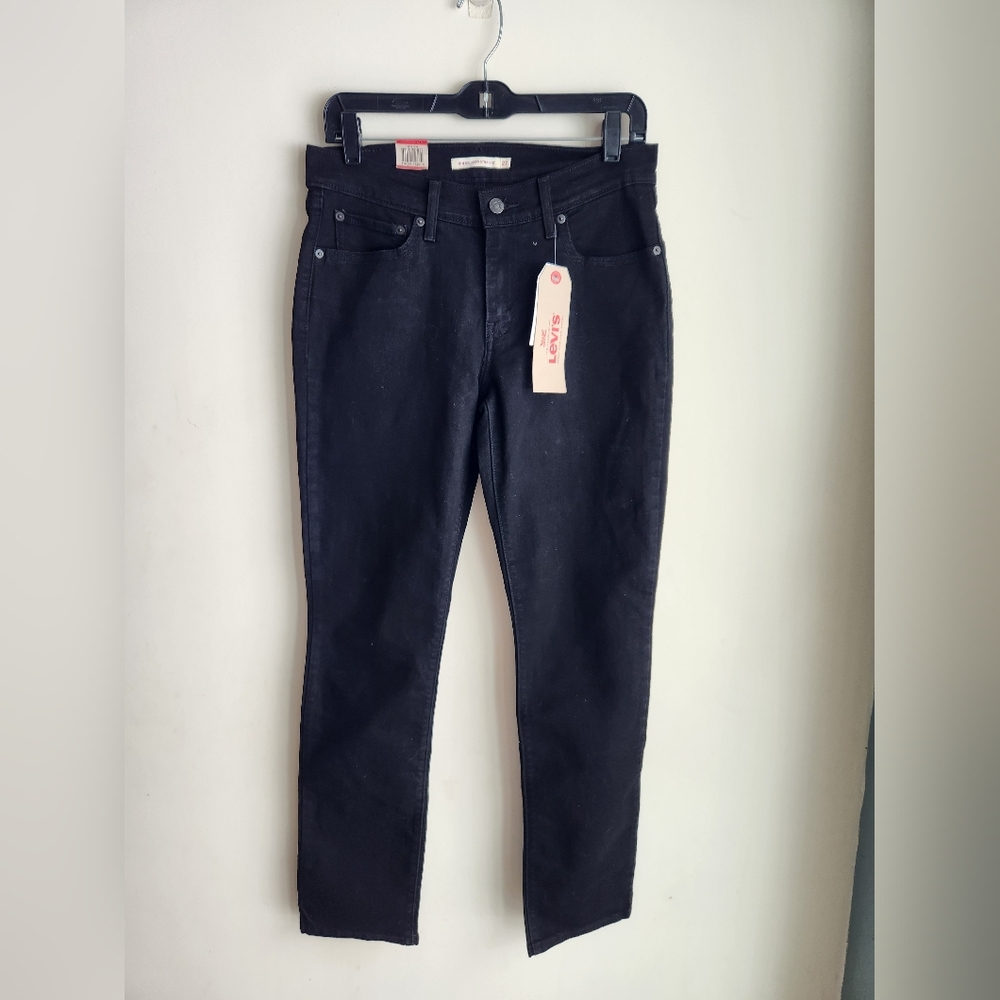 Women's NWT Levis High Rise Relaxed Straight Jeans Size 27 X 32
